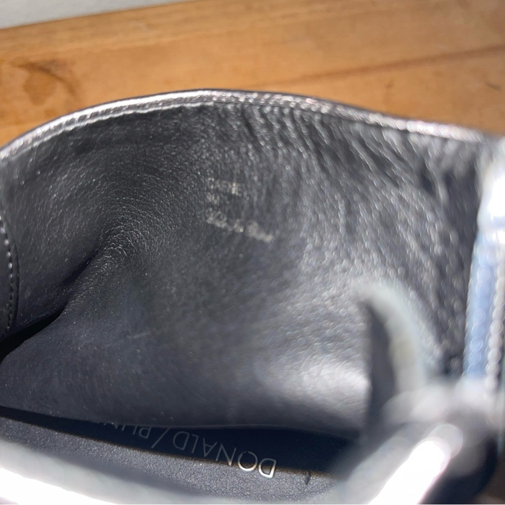 Donald J Pliner Women Cafne Bow Gun Metal Leather Ankle Booties NWT Sz 9 - Picture 10 of 10
